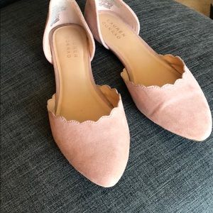 Light pink scalloped flats